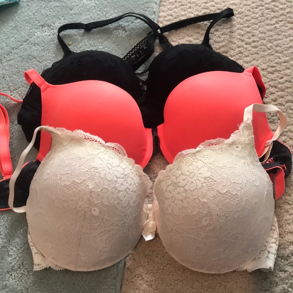 2 VS bras & 1 bralette